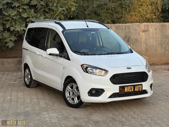 FORD TOURNEO COURİER
