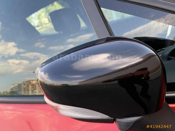 BOYASIZ 2013 RENAULT CLİO İCON BENZİN LPG 155 BİN KMDE