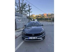 Sahibinden Fiat Egea Cross 1.4 Fire Urban 2023 Model İstanbul 27500 km Lacivert