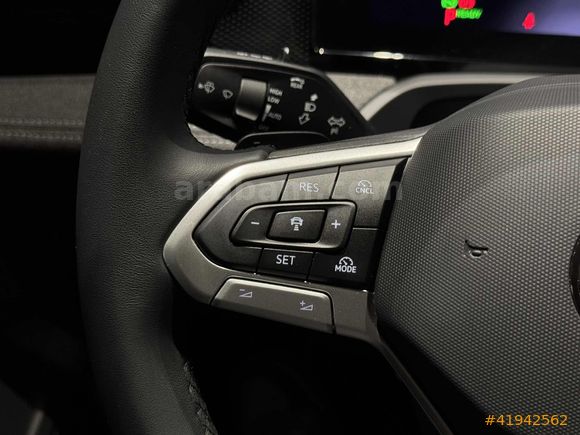 BEY-CARS 2025 PASSAT VARİANT 1.5ETSI IMPRESSİON 13.500KM BOYASIZ