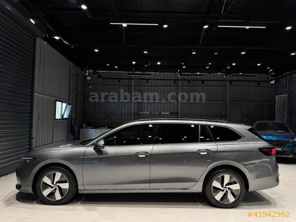 BEY-CARS 2025 PASSAT VARİANT 1.5ETSI IMPRESSİON 13.500KM BOYASIZ