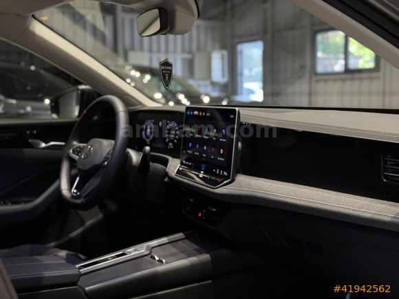 BEY-CARS 2025 PASSAT VARİANT 1.5ETSI IMPRESSİON 13.500KM BOYASIZ