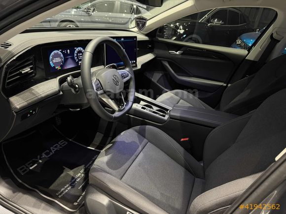 BEY-CARS 2025 PASSAT VARİANT 1.5ETSI IMPRESSİON 13.500KM BOYASIZ