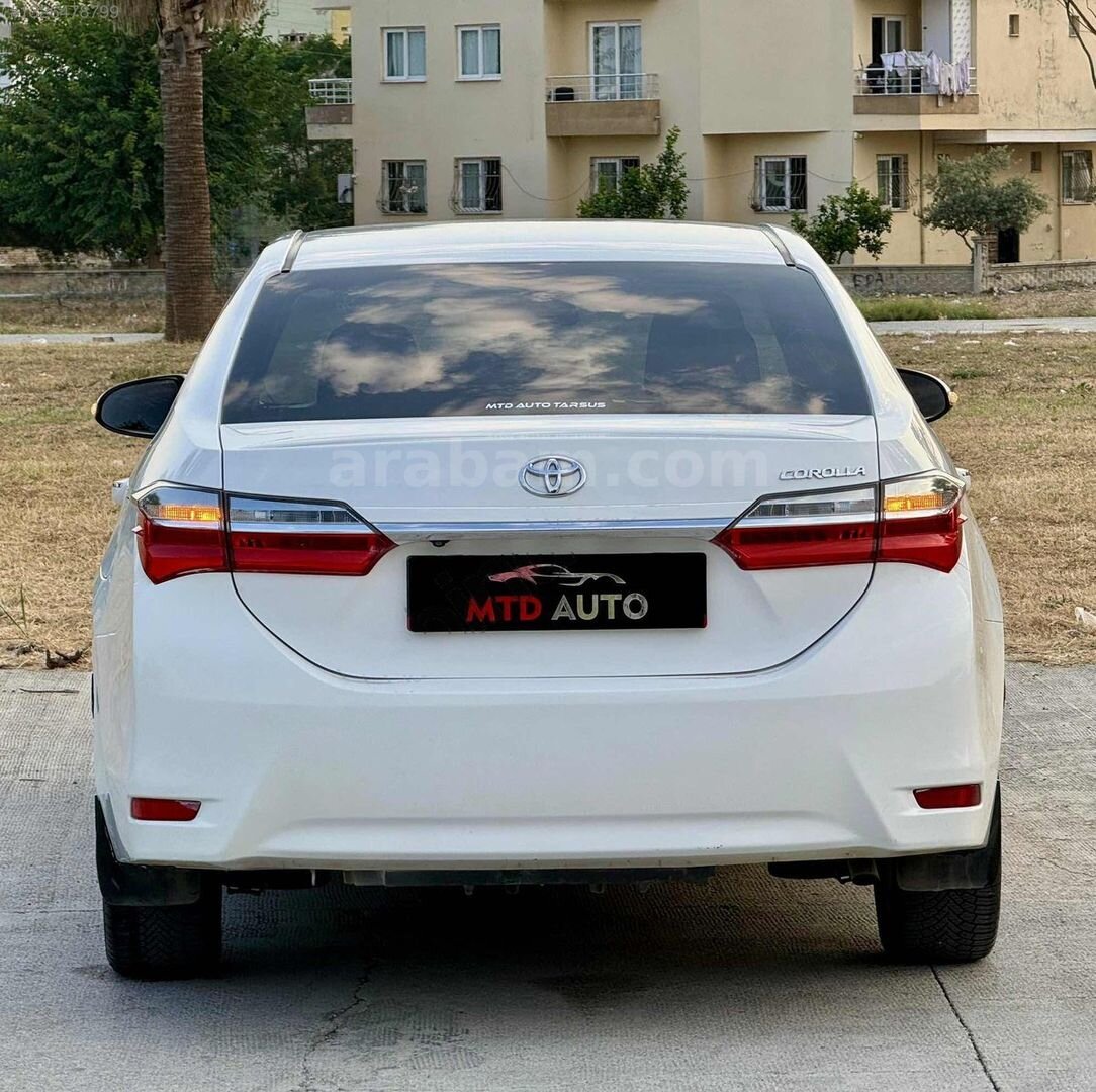 Galeriden Toyota Corolla 1.4 D-4D Premium 2016 Model Mersin 202.000 km Beyaz 5