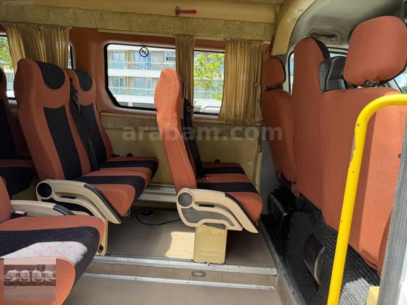 AZİZOĞLU'DAN 2011 RENAULT MASTER 17+1 OKUL TAŞITI 240 BİNDE