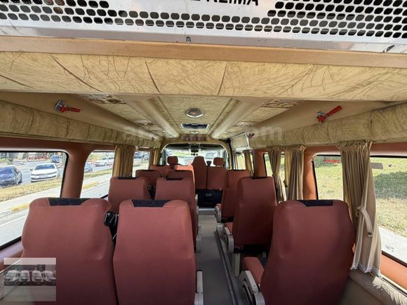 AZİZOĞLU'DAN 2011 RENAULT MASTER 17+1 OKUL TAŞITI 240 BİNDE