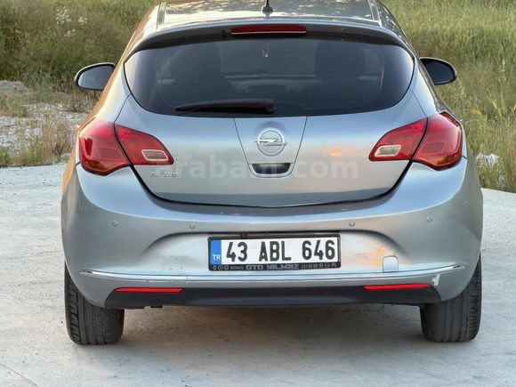SAHİBİNDEN TEMİZ 2012 OPEL ASTRA BENZİN & LPG 157.000 KM