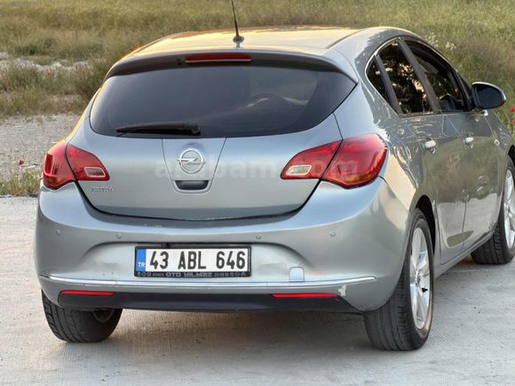 SAHİBİNDEN TEMİZ 2012 OPEL ASTRA BENZİN & LPG 157.000 KM