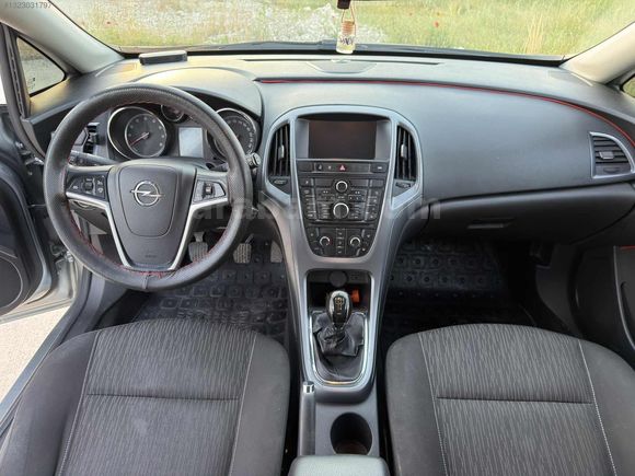 SAHİBİNDEN TEMİZ 2012 OPEL ASTRA BENZİN & LPG 157.000 KM