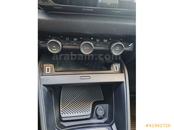 2024 MODEL 31000 KM DEĞİŞENSİZ BOYASIZ E-C4X