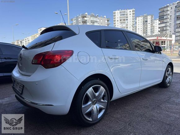 BNC GRUP AUTO OPEL ASTRA 1.6 EDİTİON 2013 MODEL