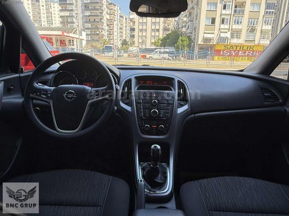 BNC GRUP AUTO OPEL ASTRA 1.6 EDİTİON 2013 MODEL