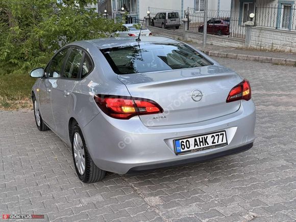 EMSALSİZ KM! 2015 OPEL ASTRA 1.6 SEDAN LPG | 118 BİN KM