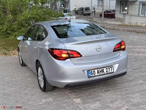 EMSALSİZ KM! 2015 OPEL ASTRA 1.6 SEDAN LPG | 118 BİN KM