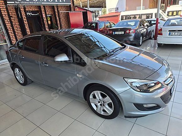 GÜLDALI'DAN 2015MODEL 122000KM'DE ORJİNAL 1.6 LPGLİ ASTRA
