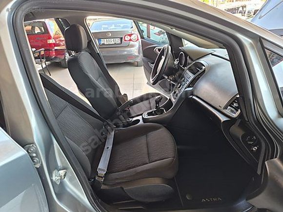 GÜLDALI'DAN 2015MODEL 122000KM'DE ORJİNAL 1.6 LPGLİ ASTRA