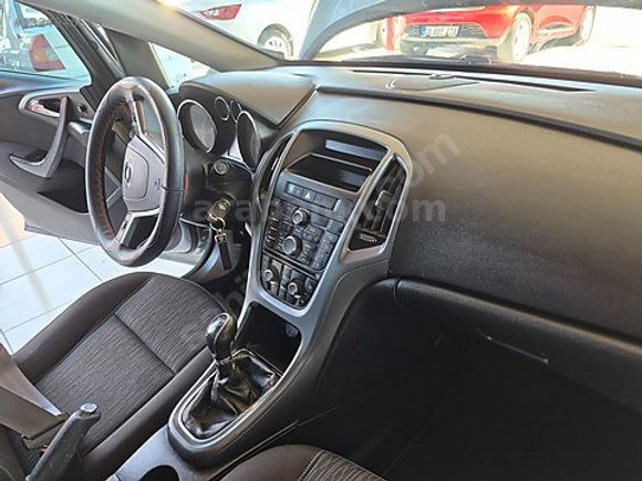 GÜLDALI'DAN 2015MODEL 122000KM'DE ORJİNAL 1.6 LPGLİ ASTRA