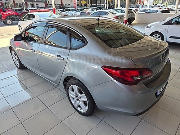 GÜLDALI'DAN 2015MODEL 122000KM'DE ORJİNAL 1.6 LPGLİ ASTRA