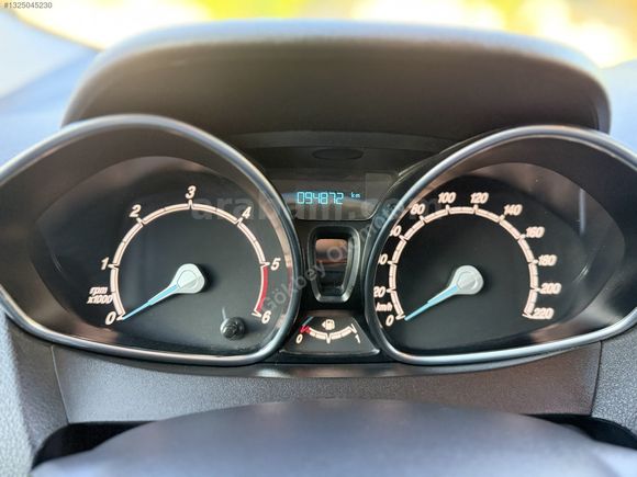 2020 MODEL TİTANİUM PLUS 94 BİN KM DE