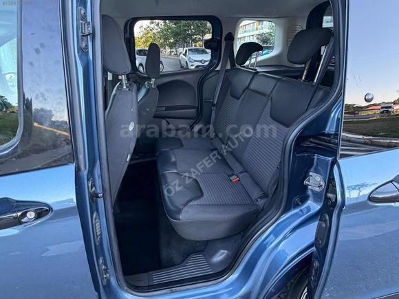 ÖZ ZAFER AUTO'DAN 2022 TİTANİUM PLUS 75.000 KM FORD COURİER