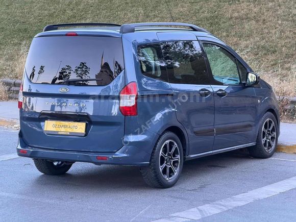 ÖZ ZAFER AUTO'DAN 2022 TİTANİUM PLUS 75.000 KM FORD COURİER