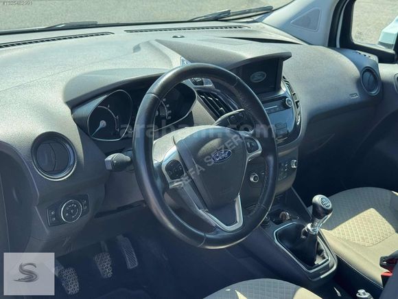 // 2020 // FORD // COURİER // TİTANYUM PLUS // 97.000KM // BEYAZ