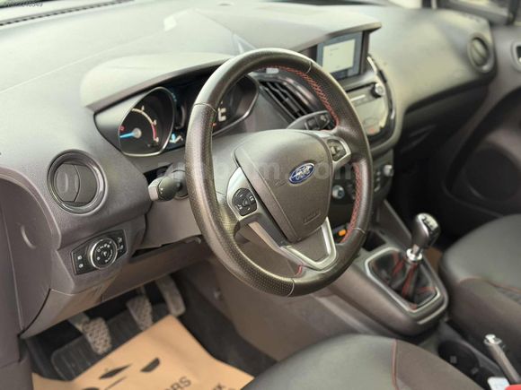 BARLIK MOTORS'TAN 2022 Courier TTPLUS 44.000 KM