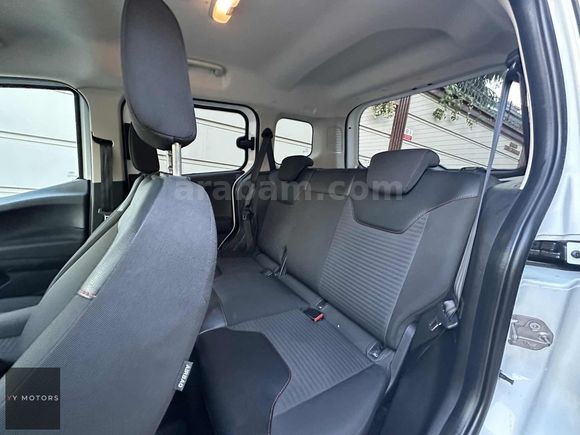 2023 FORD TOURNEO COURİER BOYASIZ HATASIZ TİTANİUM PLUS