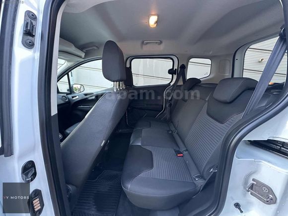 2023 FORD TOURNEO COURİER BOYASIZ HATASIZ TİTANİUM PLUS