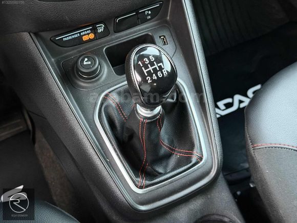REŞAT - 2023 Model Ford Tourneo Courier Titanium Plus "HATASIZ"