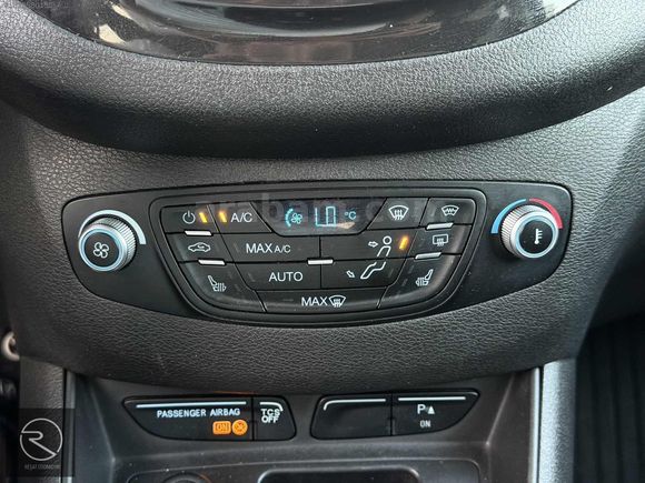 REŞAT - 2023 Model Ford Tourneo Courier Titanium Plus "HATASIZ"