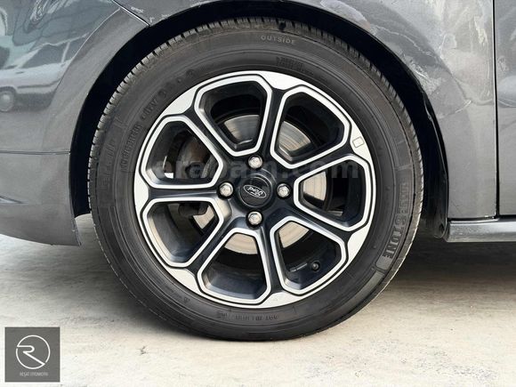 REŞAT - 2023 Model Ford Tourneo Courier Titanium Plus "HATASIZ"