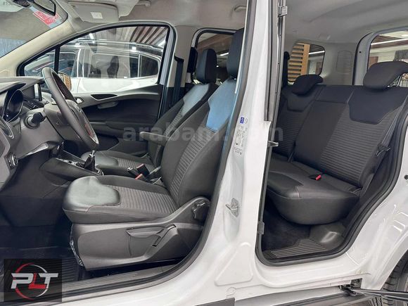 POLAT'TAN 2022 MODEL FORD COURİER TİTANİUM PLUS FUL+FULL SERİSİ