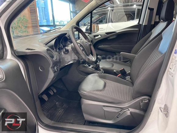 POLAT'TAN 2022 MODEL FORD COURİER TİTANİUM PLUS FUL+FULL SERİSİ