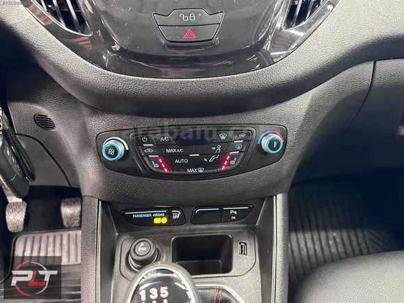 POLAT'TAN 2022 MODEL FORD COURİER TİTANİUM PLUS FUL+FULL SERİSİ