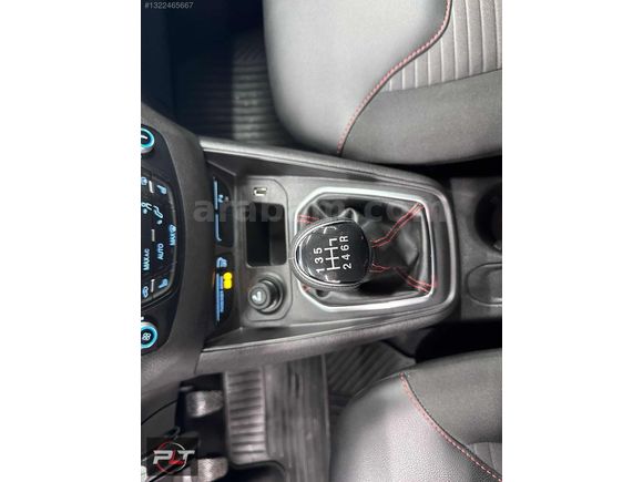 POLAT'TAN 2022 MODEL FORD COURİER TİTANİUM PLUS FUL+FULL SERİSİ