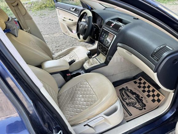 OCTAVIA ELEGANCE 212.ooo KM // ORJİNAL DEĞİŞENSİZ FULL PAKET