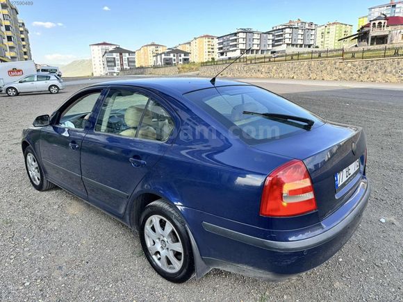 OCTAVIA ELEGANCE 212.ooo KM // ORJİNAL DEĞİŞENSİZ FULL PAKET