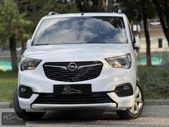 HC EXCLUSİVE'DEN OPEL COMBO HATASIZ CAM TAVAN OTOMATİK %20 KDV