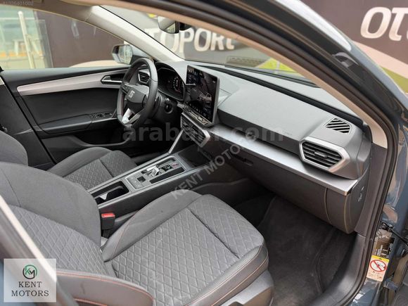 2025 SEAT LEON 1.5 eHybrid FR 10*BİN KM CAM TAVAN-İLK EL-204HP