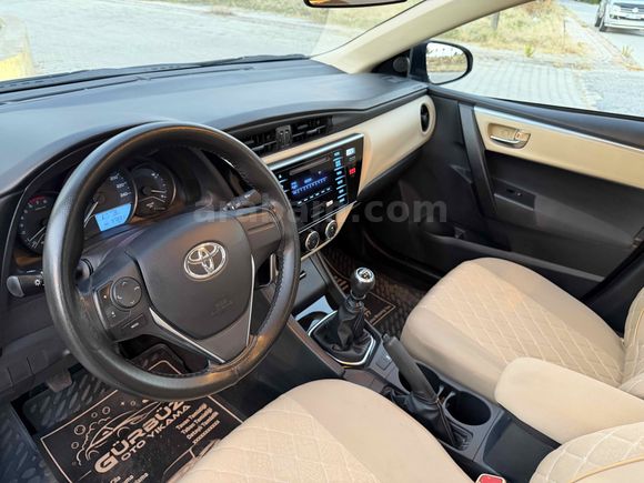 HATASIZ BOYASIZ 97 BİN KM 2017 SERVİS BAKIMLI İLK ELDEN COROLLA