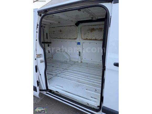 2015 MODEL CUSTOM DEĞİŞENSİZ KLİMALI KAPALI PANELVAN