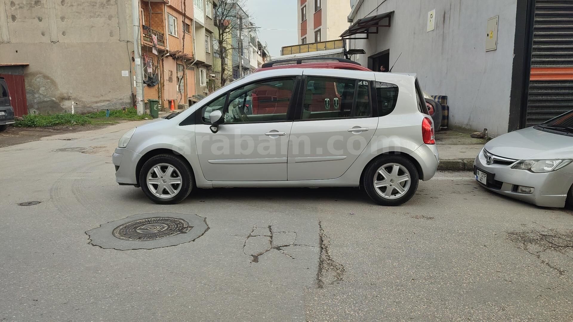 Sahibinden Renault Modus 1.6 Dynamique 2009 Model Bursa 212.779 km Gri (metalik) 2
