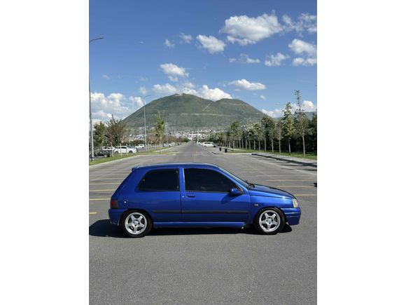 Sahibinden Renault Clio 1.8 RSi 1997 Model 