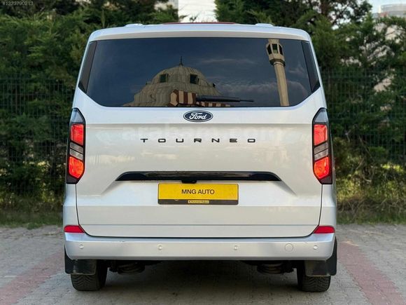 İLK ELDEN TERTEMİZ CUSTOMTİTANİUM OTOMATİK OTOMOBİL RUHSATLI