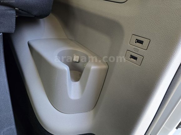 2023 FORD CUSTOM 320 S TİTANİUM PLUS 8+1 OTOMOBİL 25.000 KMDE