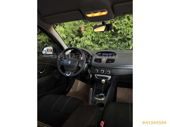 AFC AUTO DEĞİŞENSİZ PARÇA BOYALI OTOMATİK FLUENCE