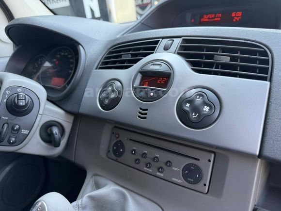 Galeriden Renault Kangoo Multix 1.5 dCi 6 İLERİ 105 HP 2009 Model İstanbul