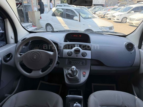 Galeriden Renault Kangoo Multix 1.5 dCi 6 İLERİ 105 HP 2009 Model İstanbul