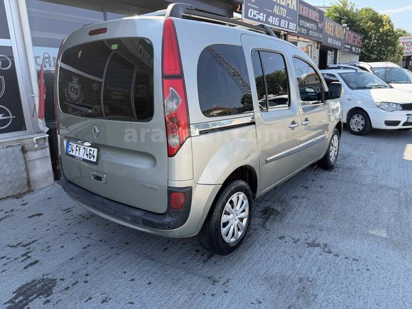 Galeriden Renault Kangoo Multix 1.5 dCi 6 İLERİ 105 HP 2009 Model İstanbul